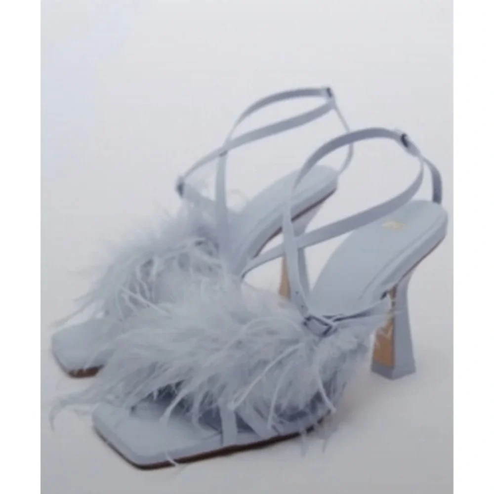 Zara Sandals Feather Ankle Strap Periwinkle Blue Size 40 Square Toe Block Heel - Picture 1 of 10